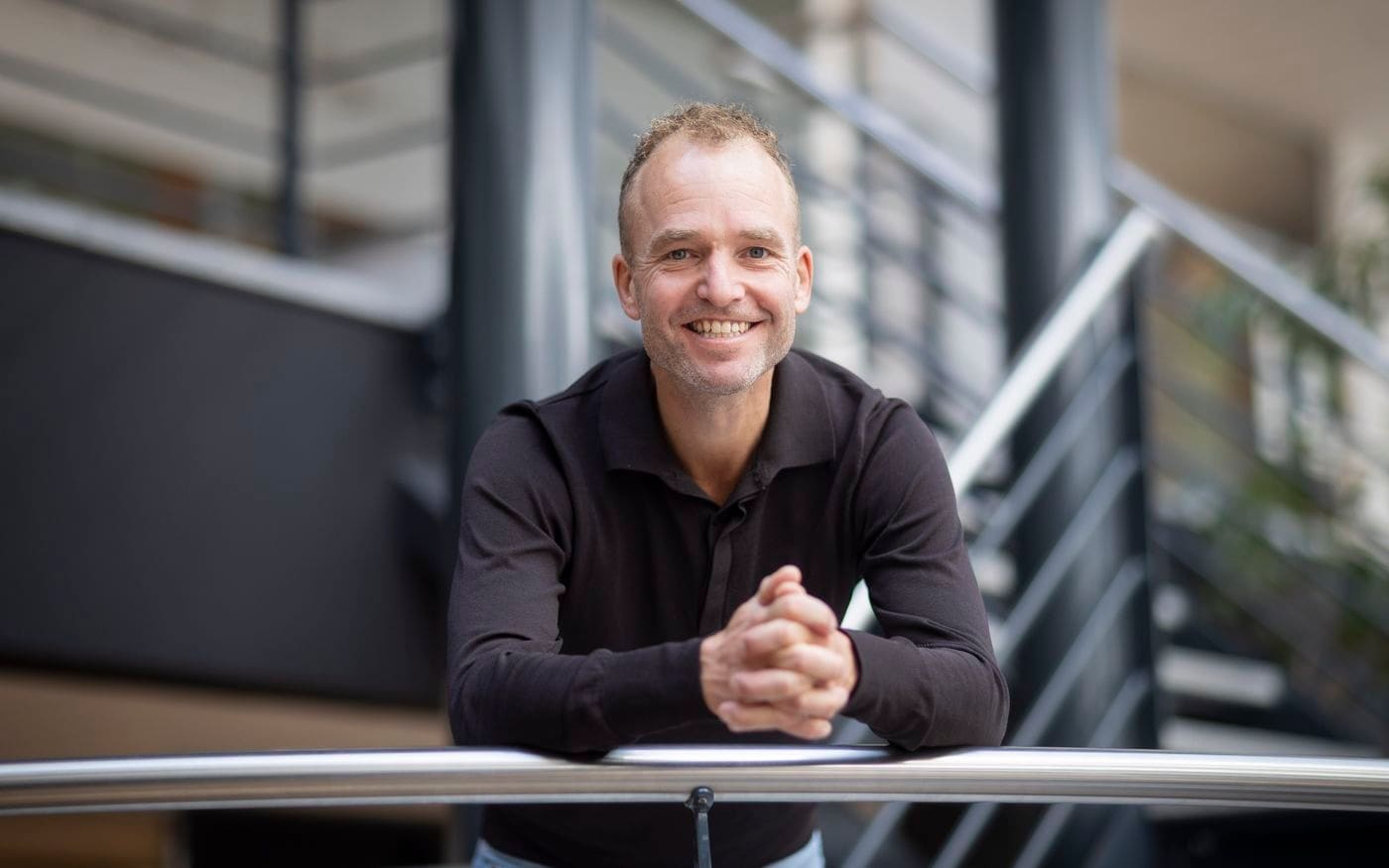 Portret van een ondernemer die zijn bedrijf verkocht